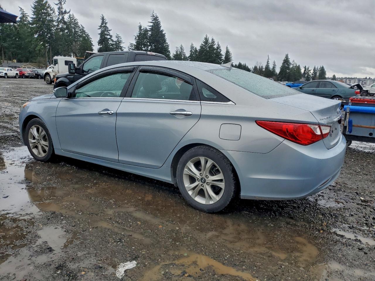 2011 HYUNDAI SONATA SE photo 2