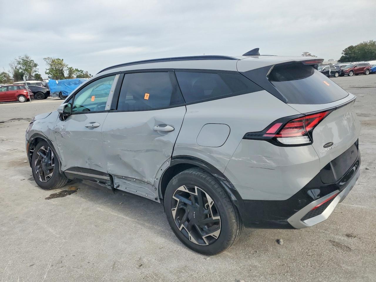 2023 KIA SPORTAGE SX PRESTIGE photo 2