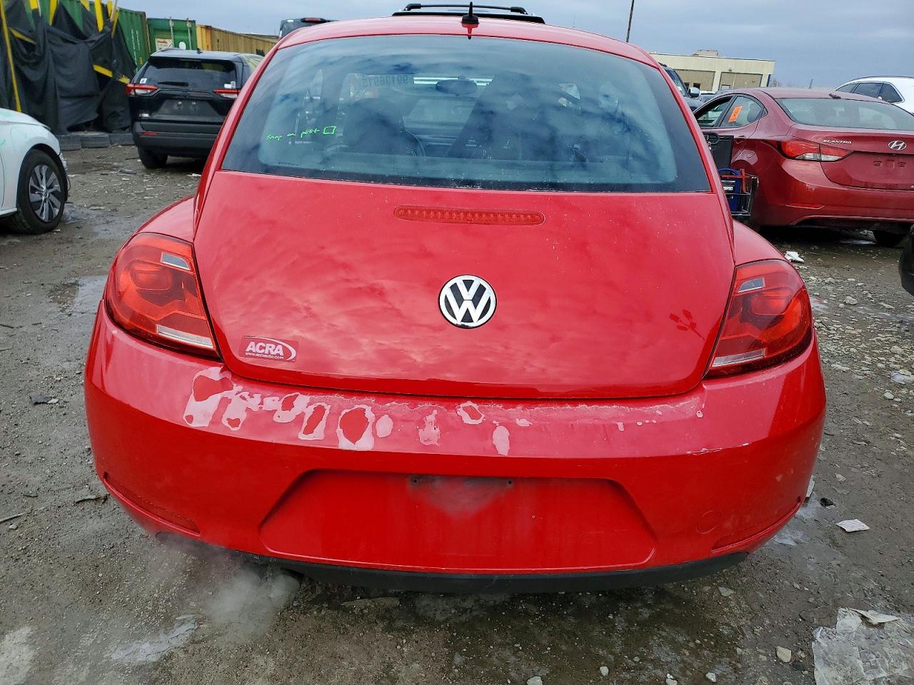 2013 VOLKSWAGEN BEETLE photo 6