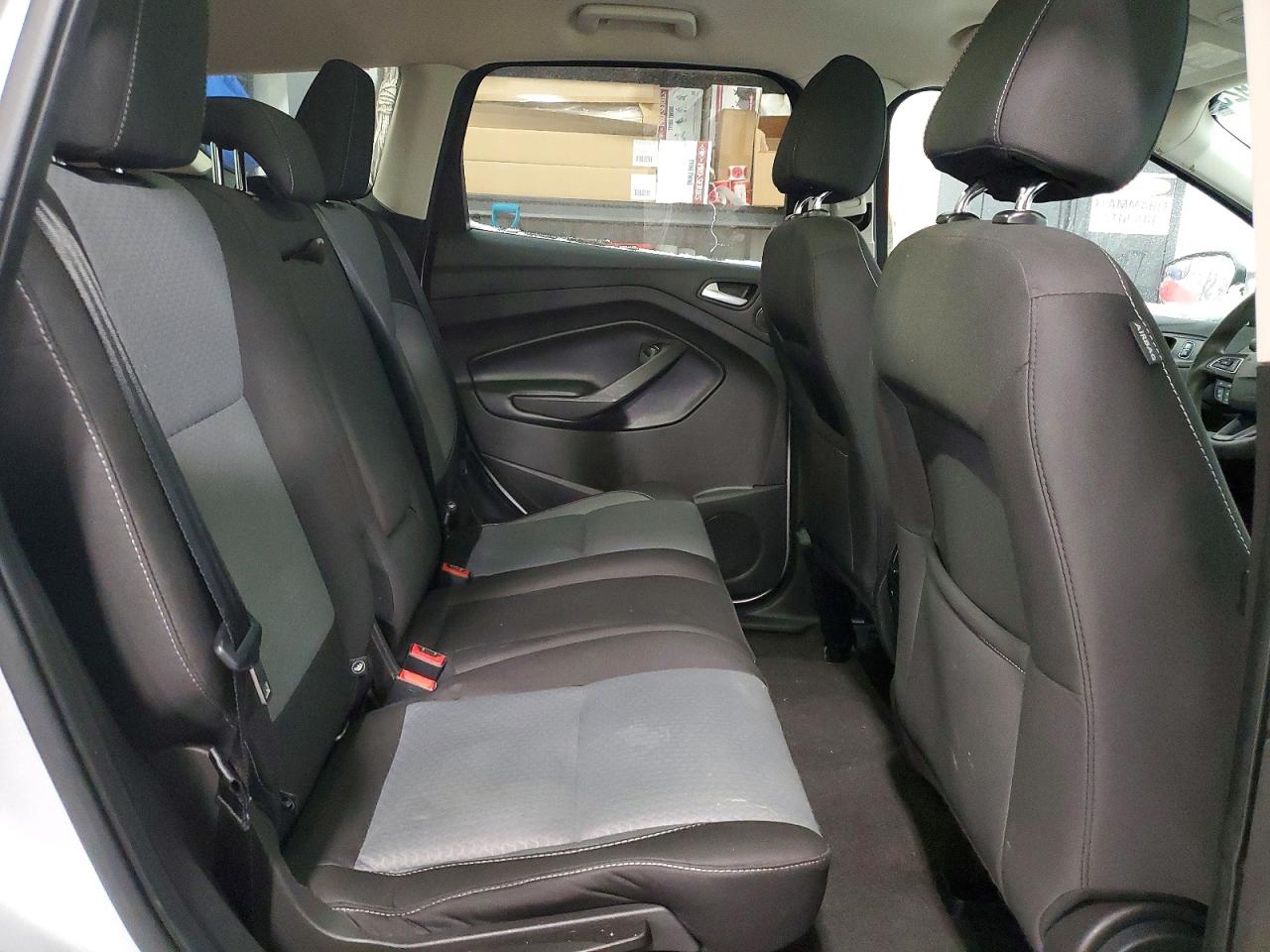 2017 FORD ESCAPE SE photo 21
