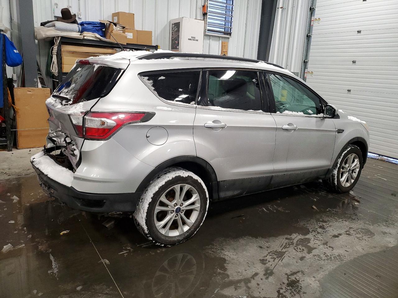 2017 FORD ESCAPE SE photo 5