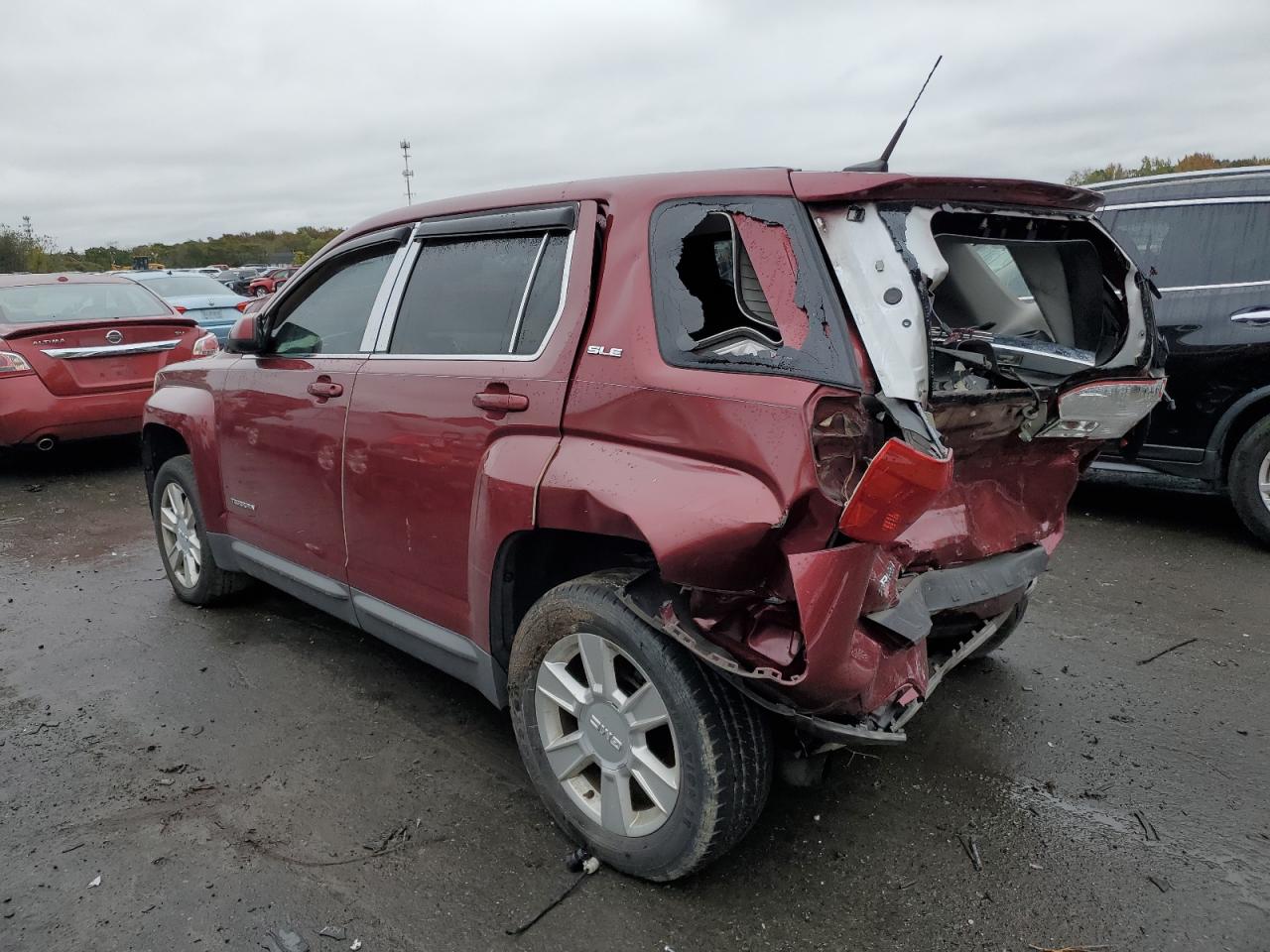 2012 GMC TERRAIN SLE photo 3