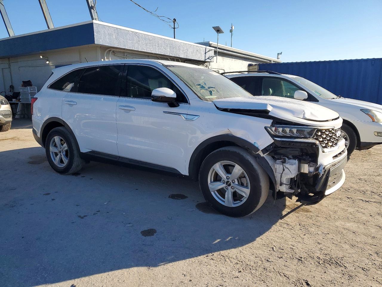 2022 KIA SORENTO LX photo 4