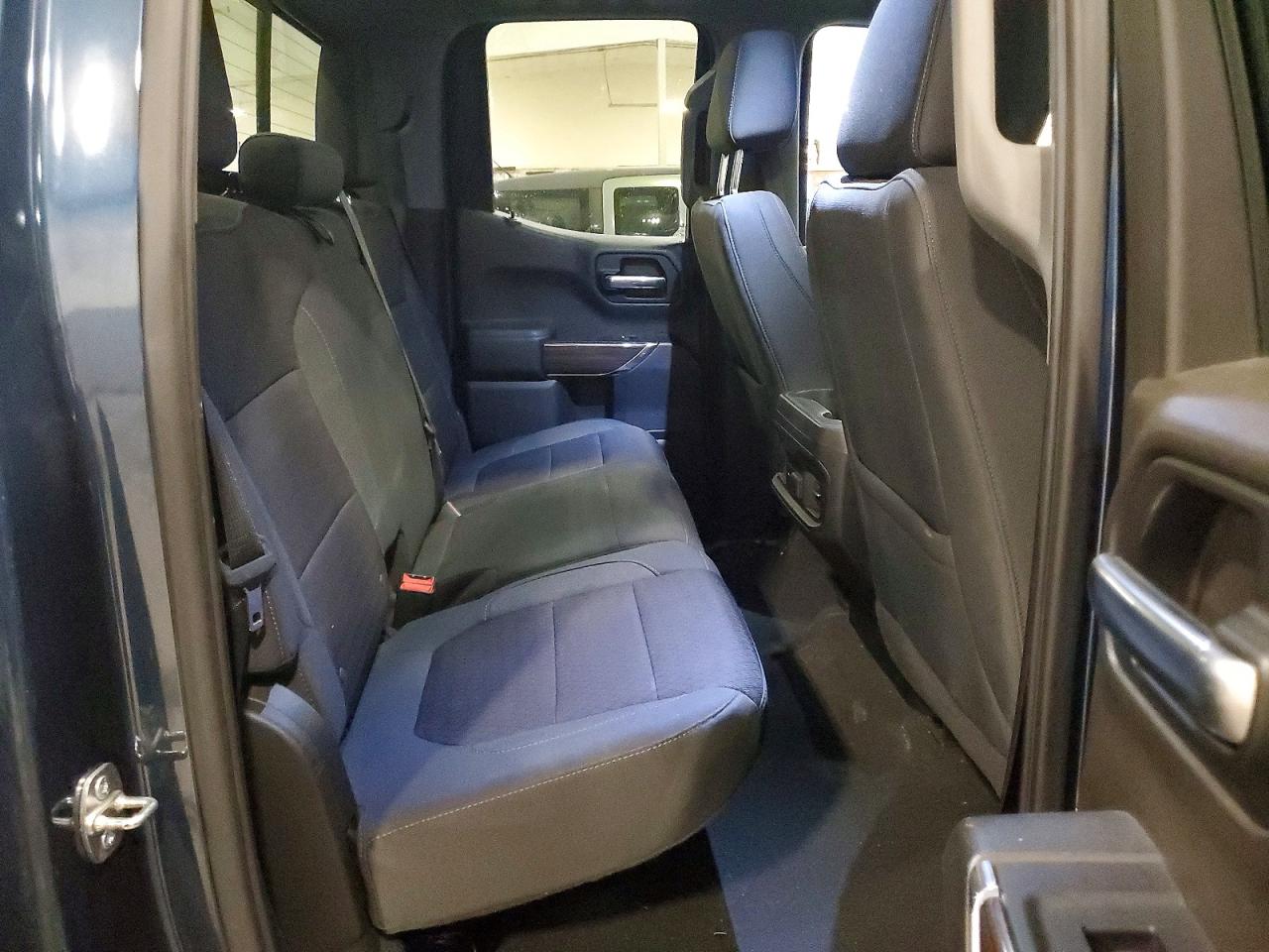 2019 CHEVROLET SILVERADO K1500 RST photo 19