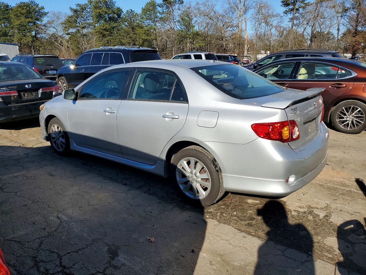 2010 TOYOTA COROLLA BASE photo 2