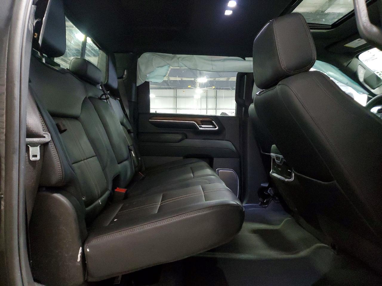 2024 CHEVROLET SILVERADO K3500 HIGH COUNTRY photo 10