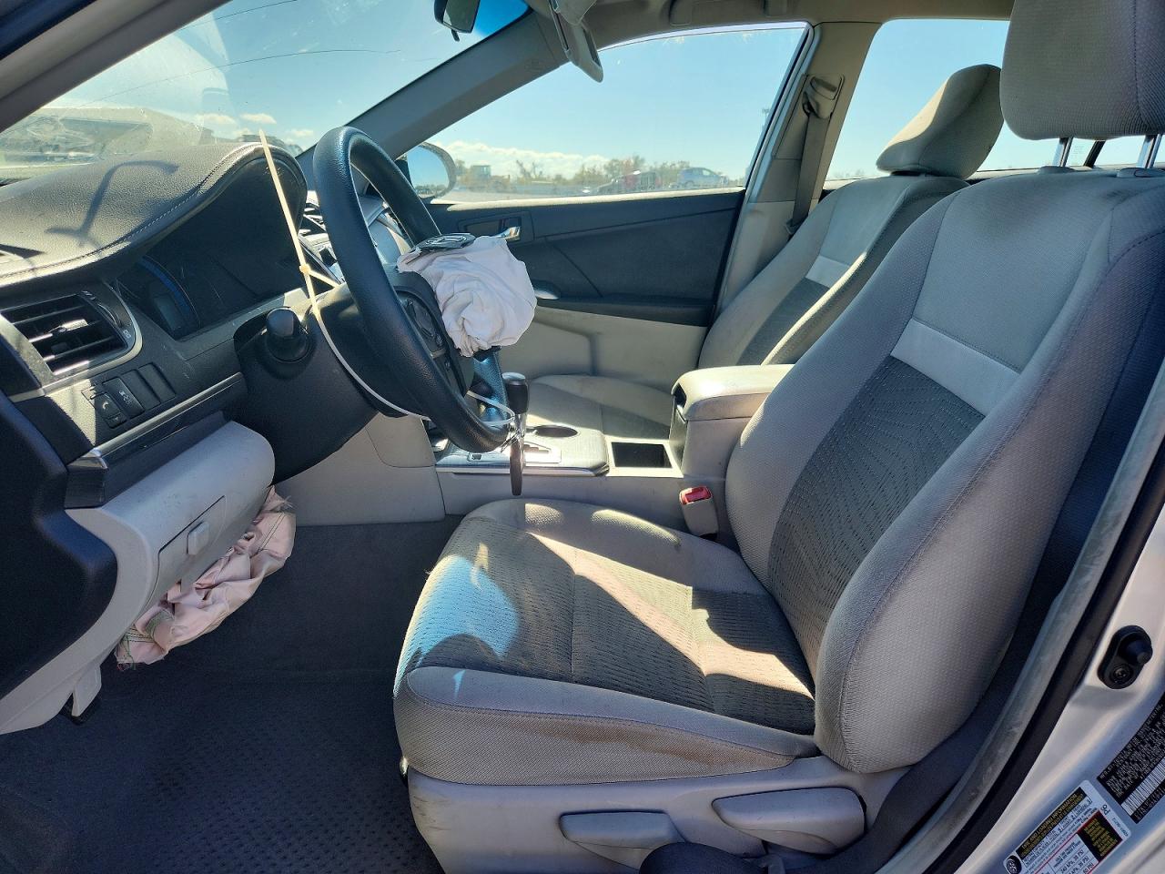 2012 TOYOTA CAMRY HYBRID photo 13
