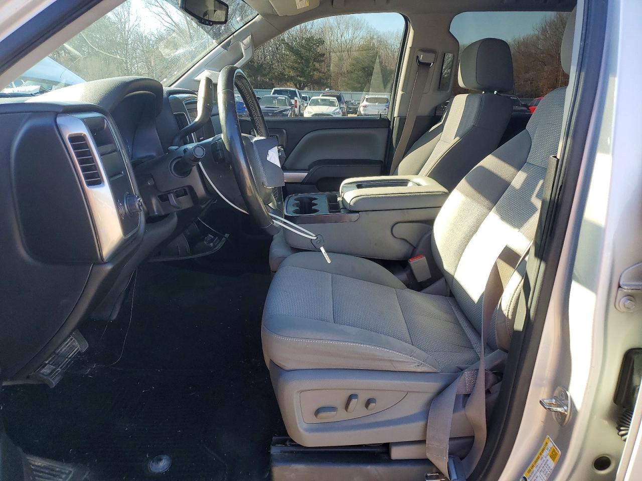 2015 CHEVROLET SILVERADO C1500 LT photo 7