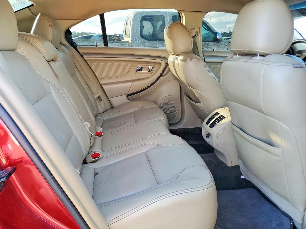 2015 FORD TAURUS SEL photo 10