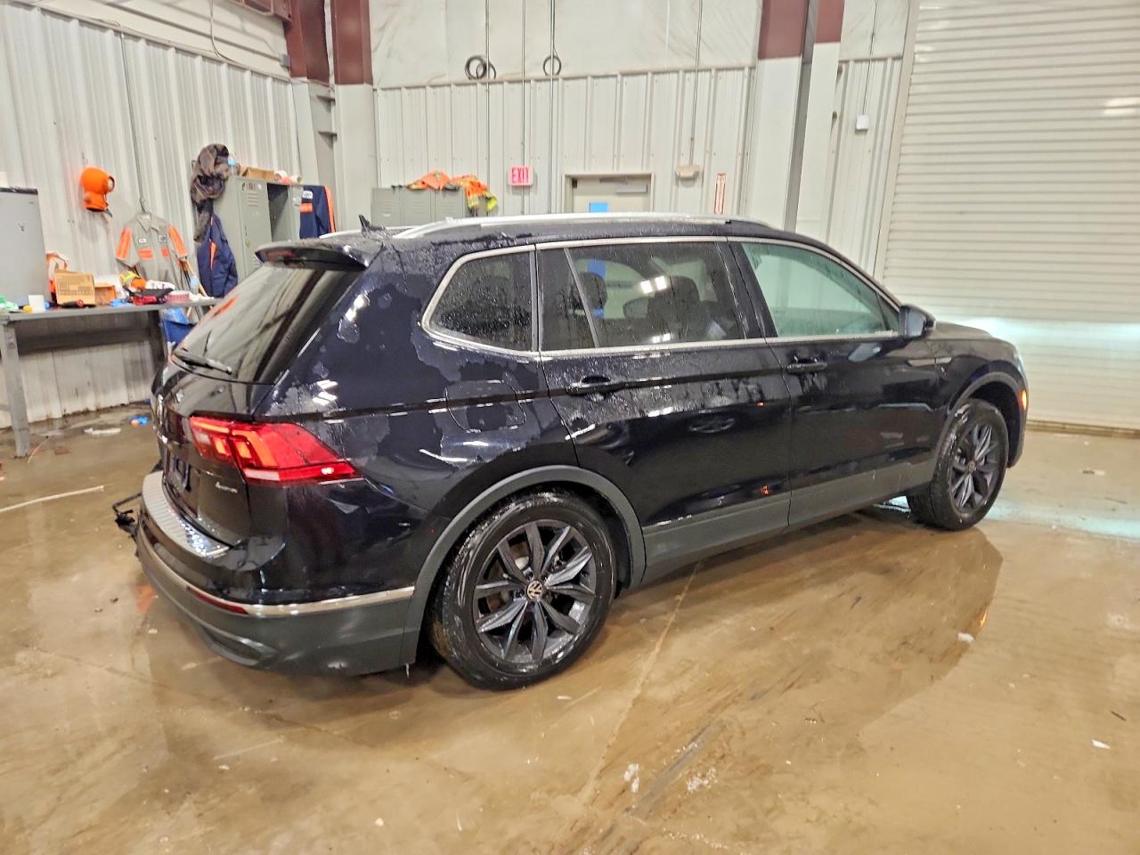 2024 VOLKSWAGEN TIGUAN SE photo 3