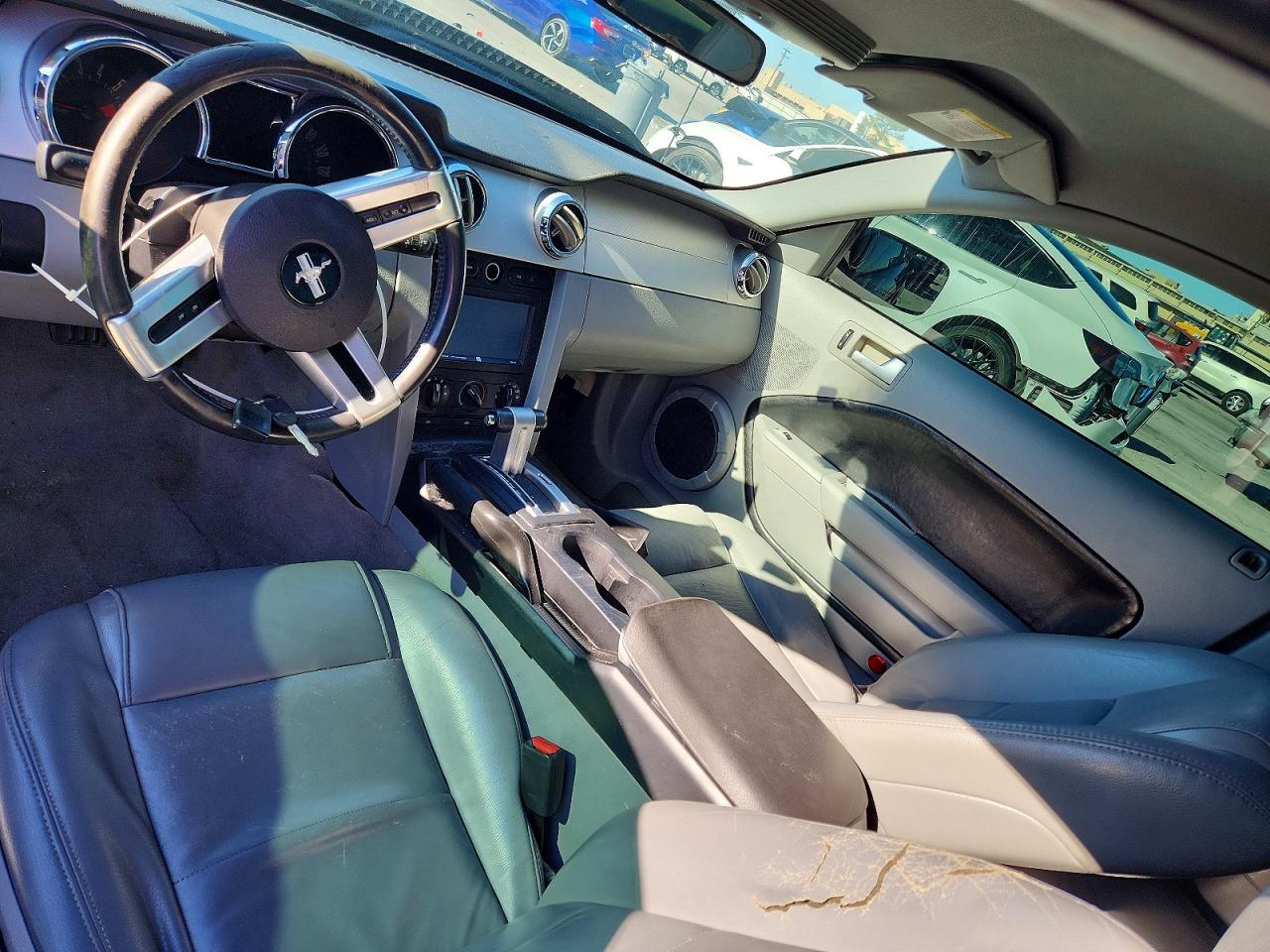 2006 FORD MUSTANG photo 15