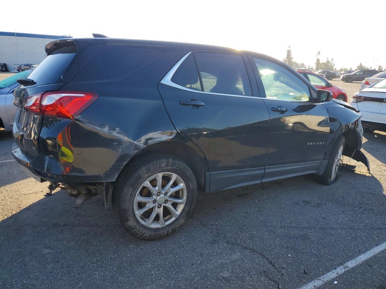 2020 CHEVROLET EQUINOX LT photo 3