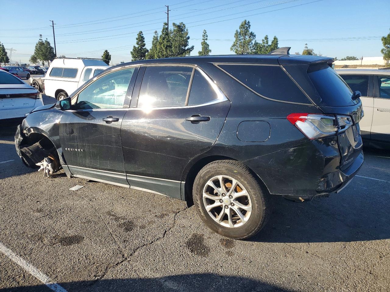 2020 CHEVROLET EQUINOX LT photo 2