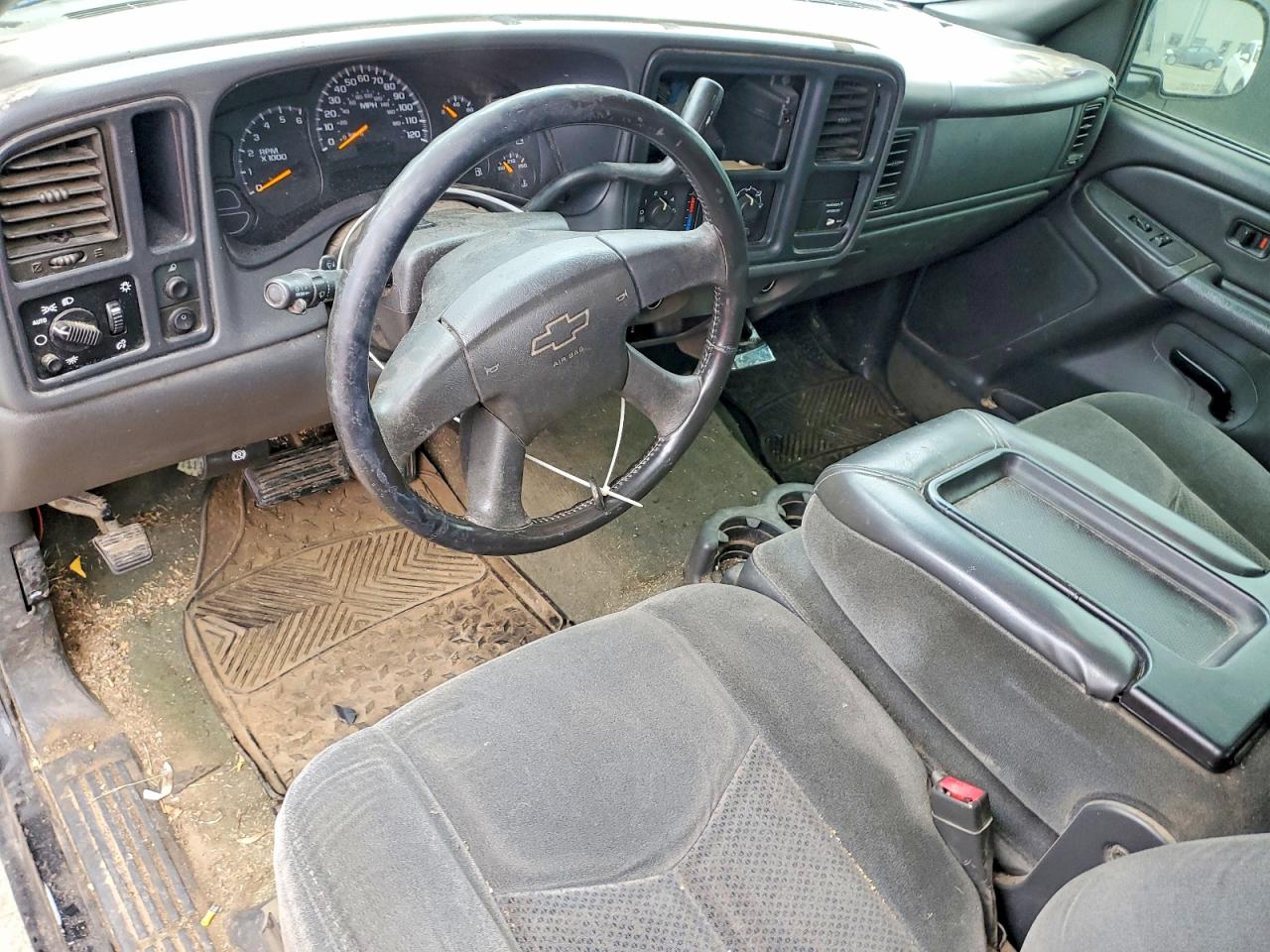 2004 CHEVROLET SILVERADO C1500 photo 8