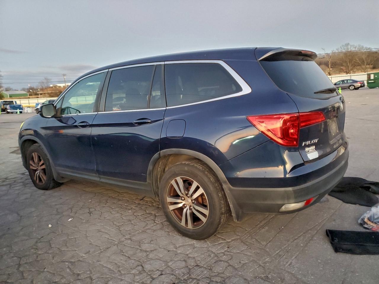2016 HONDA PILOT EXL photo 2