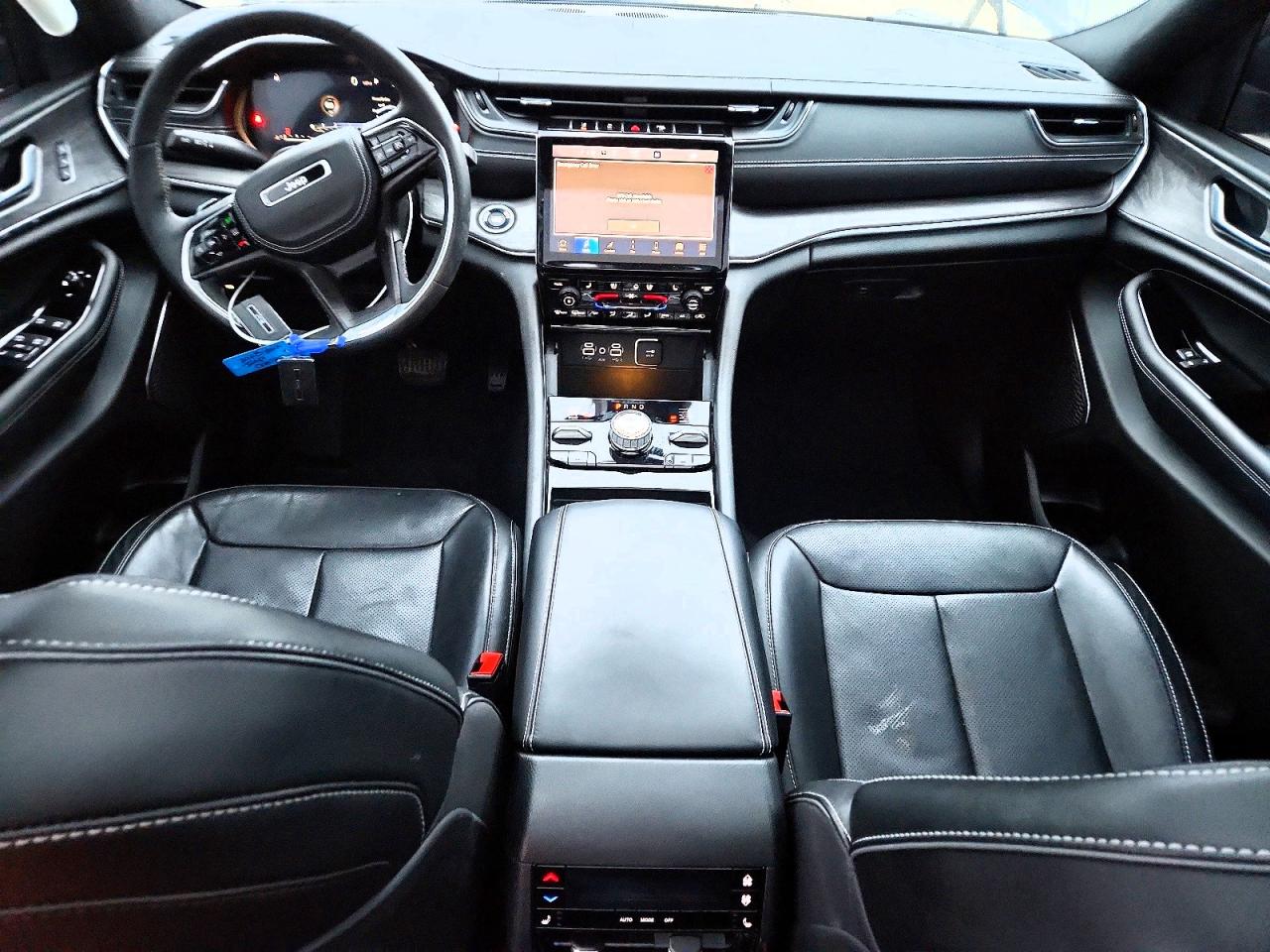 2023 JEEP GRAND CHEROKEE L OVERLAND photo 8