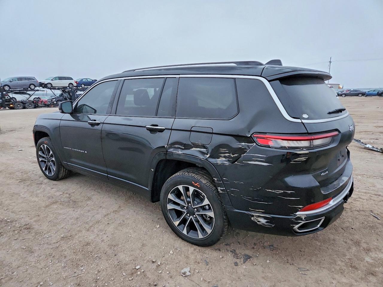 2023 JEEP GRAND CHEROKEE L OVERLAND photo 2