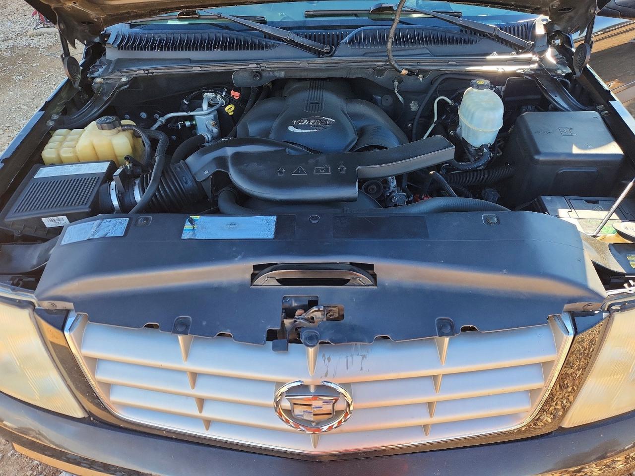 2004 CADILLAC ESCALADE EXT photo 11
