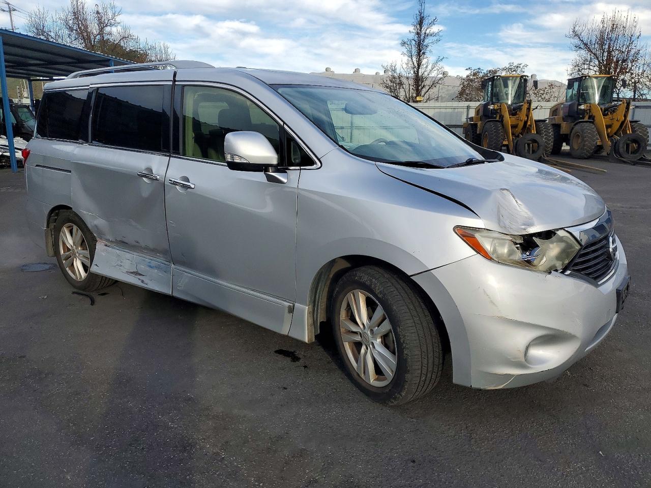 2013 NISSAN QUEST S photo 4