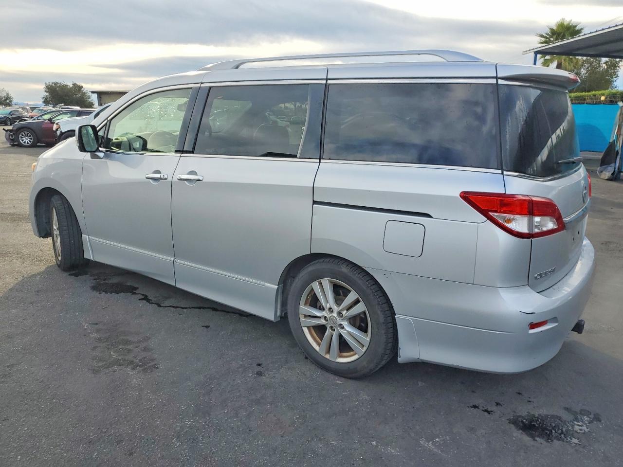 2013 NISSAN QUEST S photo 2