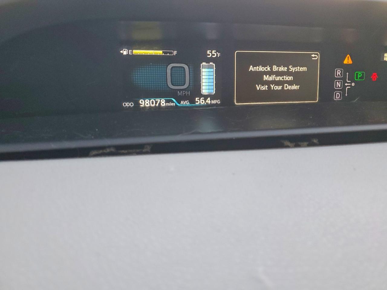 2017 TOYOTA PRIUS THREE photo 9
