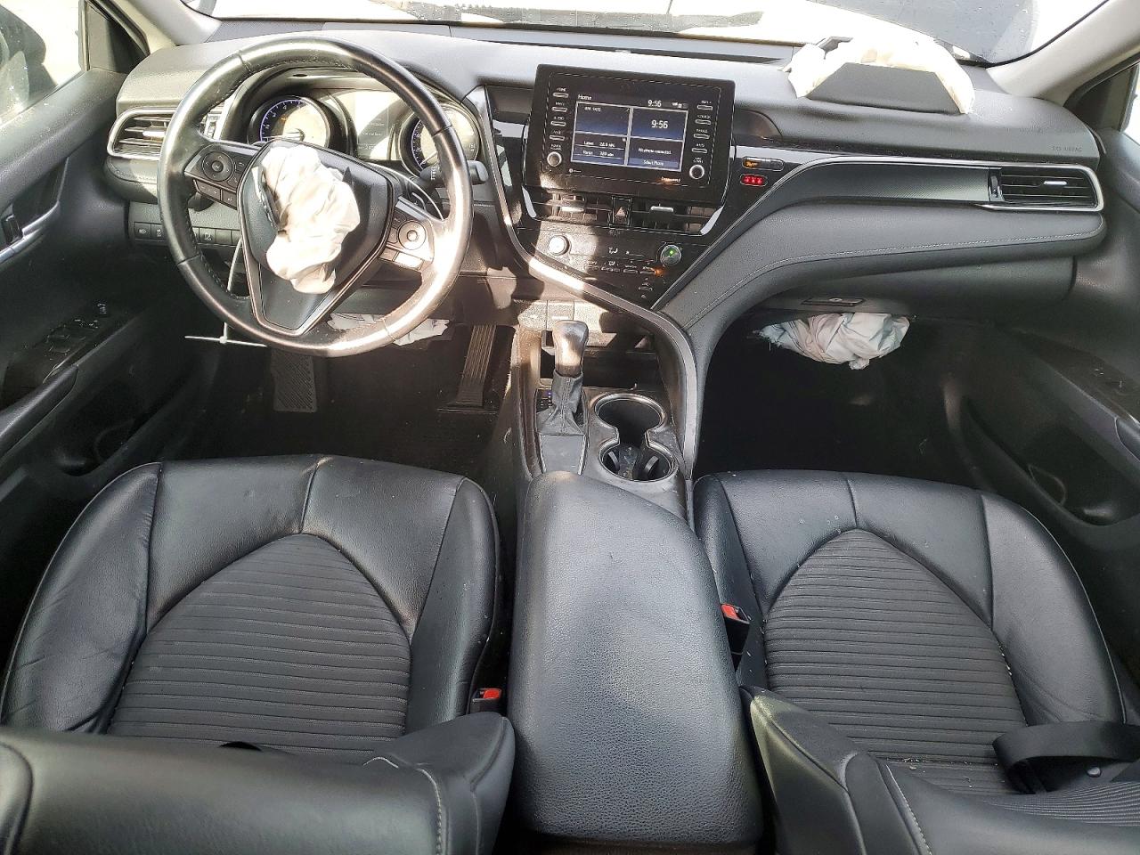 2021 TOYOTA CAMRY SE photo 15