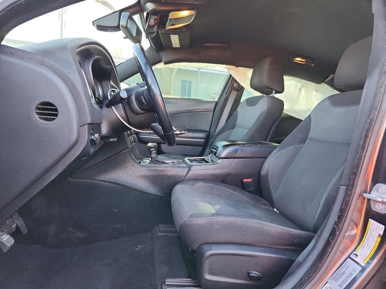 2015 DODGE CHARGER SE photo 7