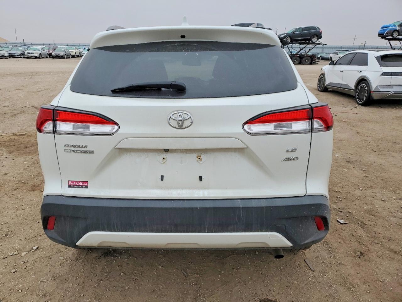 2023 TOYOTA COROLLA CROSS LE photo 6