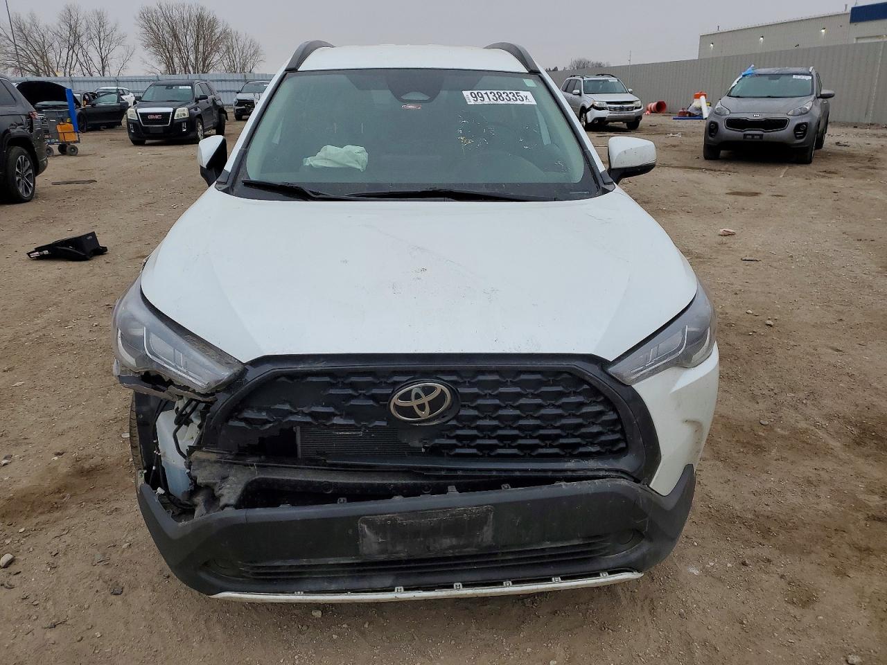 2023 TOYOTA COROLLA CROSS LE photo 5
