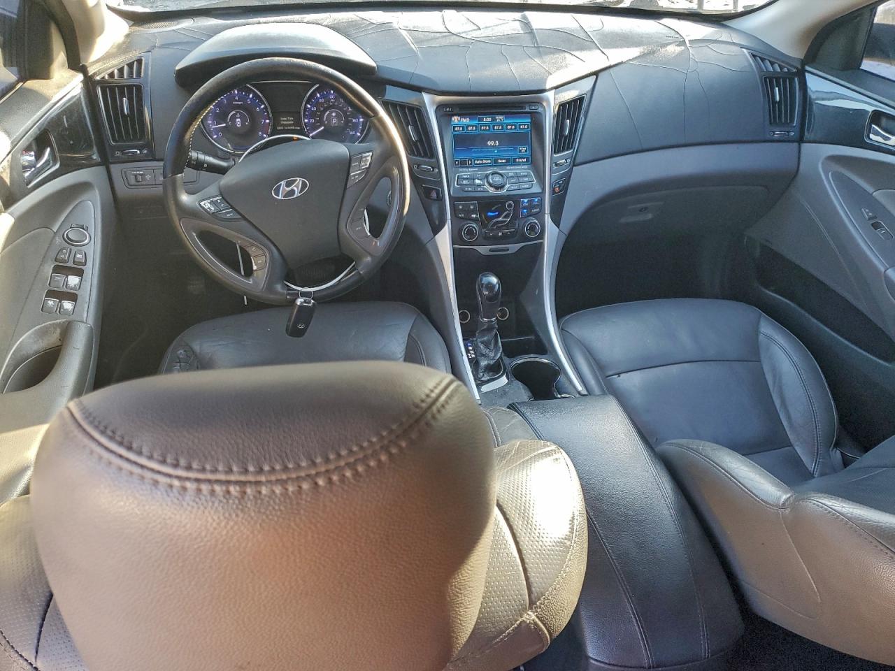 2013 HYUNDAI SONATA SE photo 8