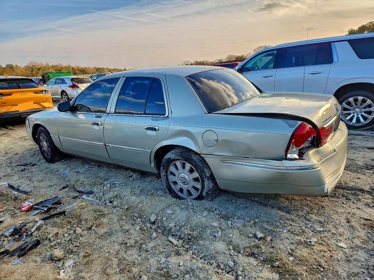 2005 MERCURY GRAND MARQUIS LS photo 2