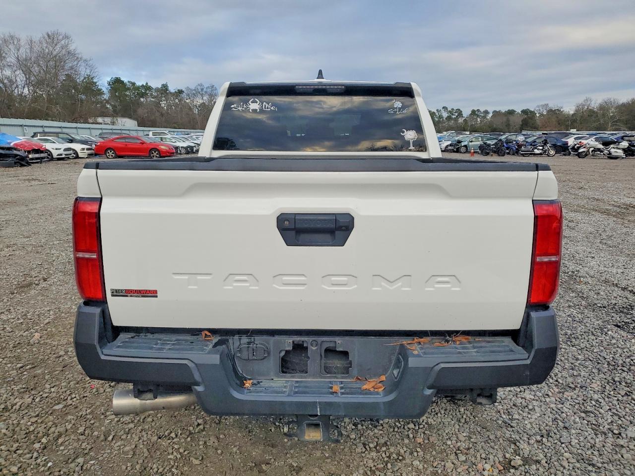 2024 TOYOTA TACOMA DOUBLE CAB photo 6