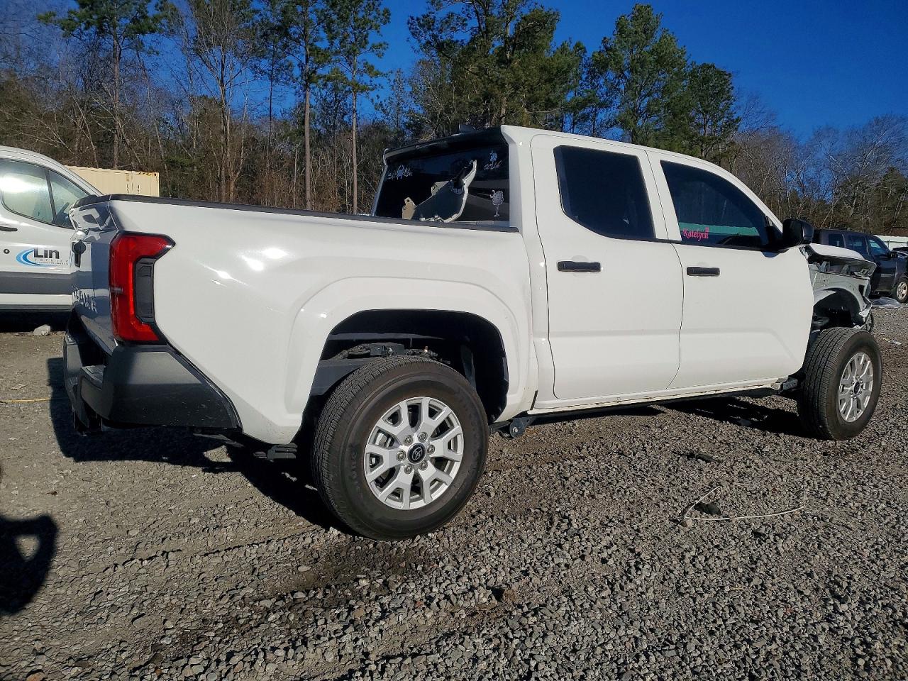 2024 TOYOTA TACOMA DOUBLE CAB photo 3