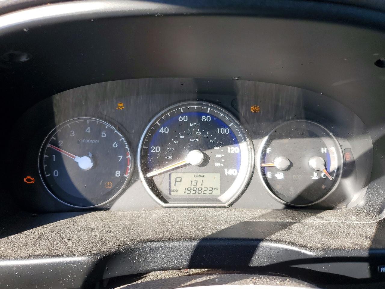 2011 HYUNDAI SANTA FE SE photo 9