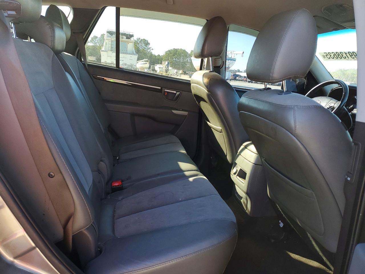 2011 HYUNDAI SANTA FE SE photo 11