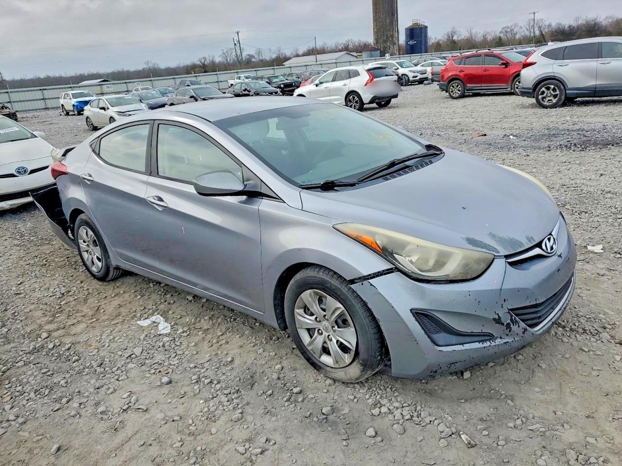 2016 HYUNDAI ELANTRA SE photo 4