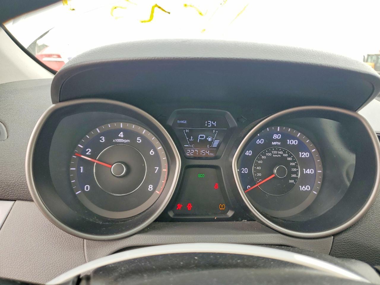 2016 HYUNDAI ELANTRA SE photo 9