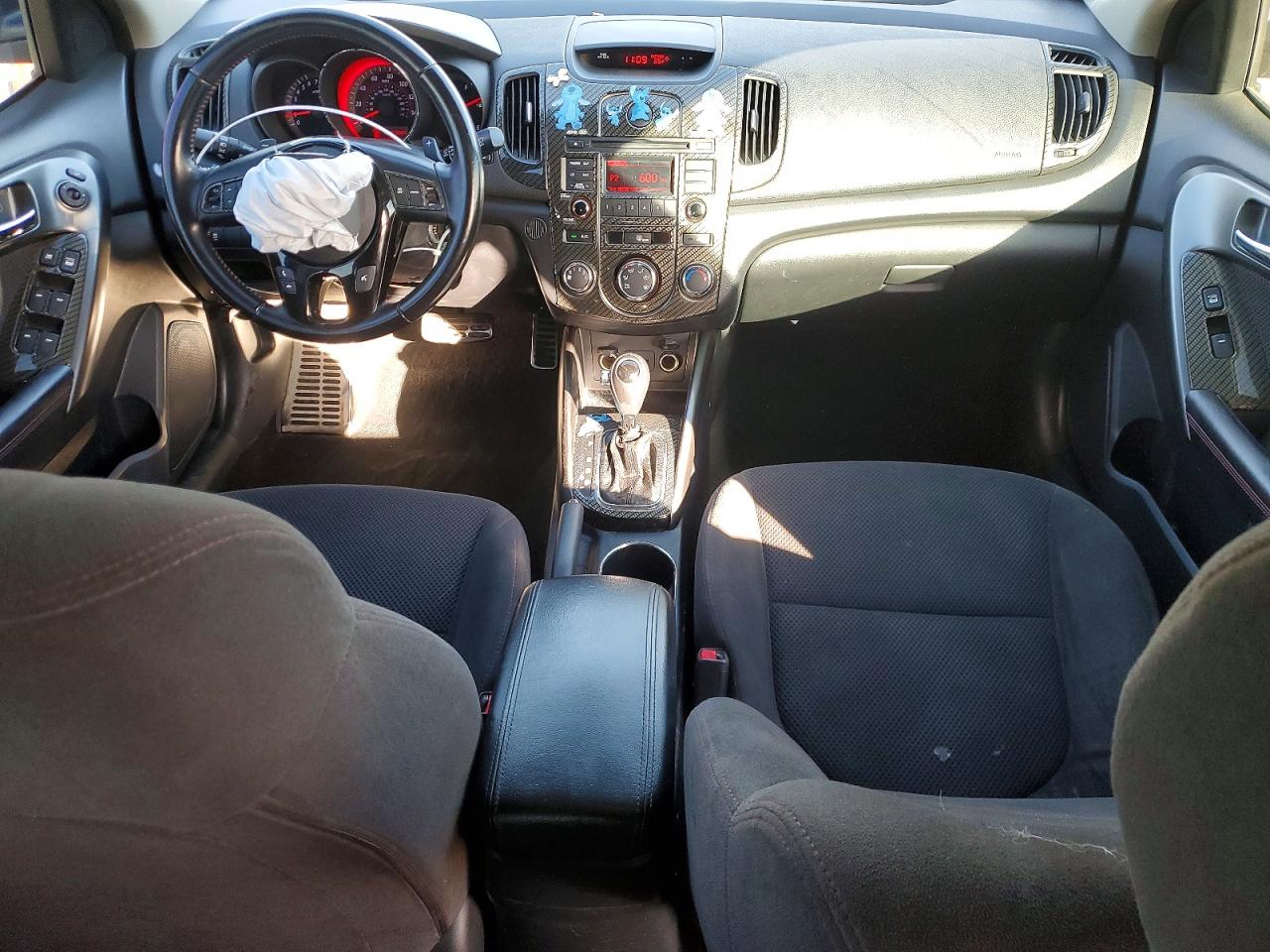 2013 KIA FORTE SX photo 8
