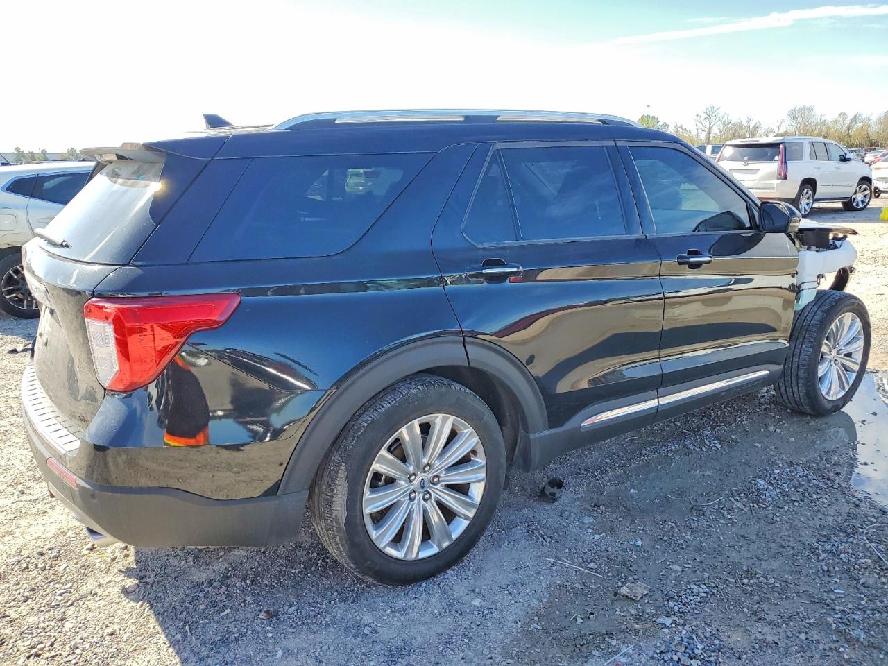 2023 FORD EXPLORER LIMITED photo 3