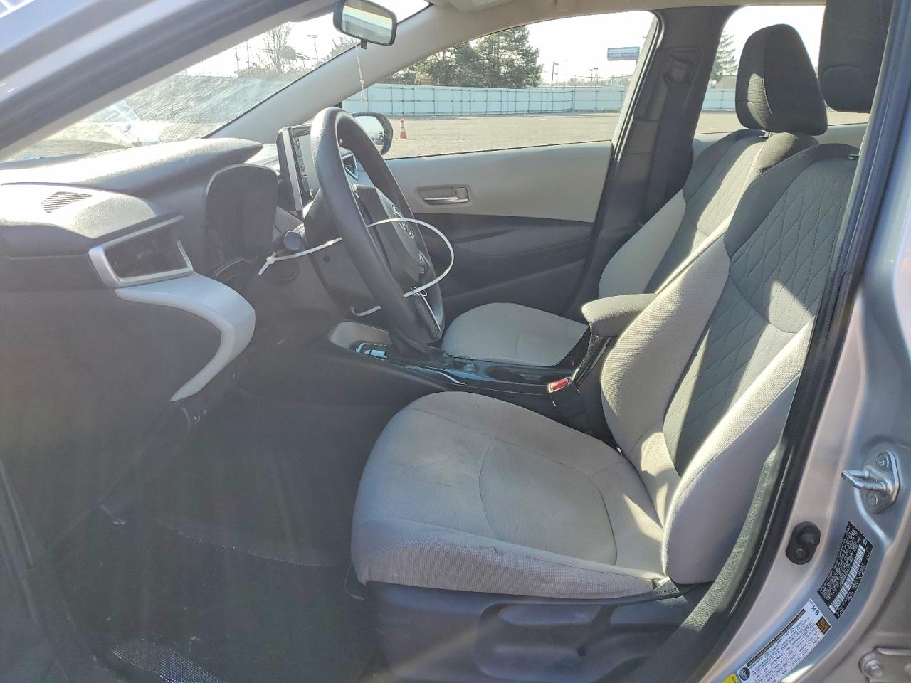 2021 TOYOTA COROLLA LE photo 7