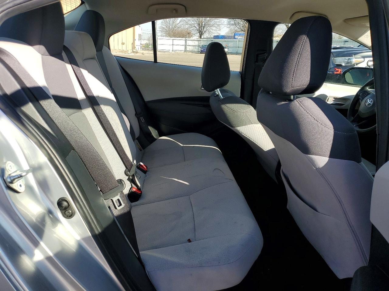 2021 TOYOTA COROLLA LE photo 10