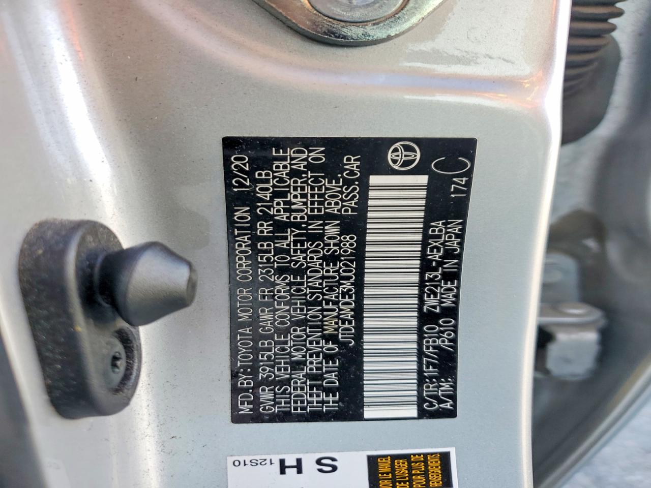 2021 TOYOTA COROLLA LE photo 12