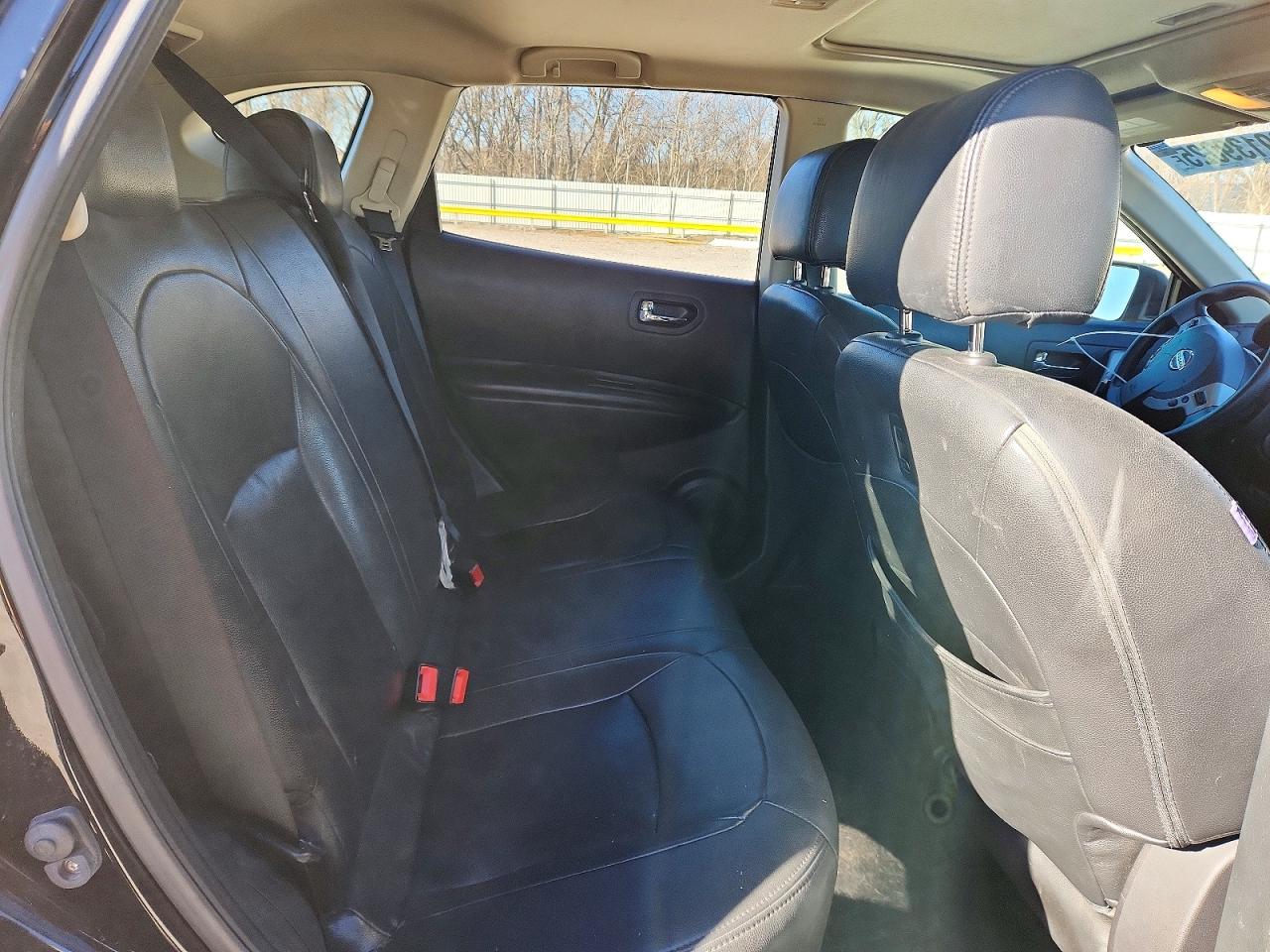 2011 NISSAN ROGUE S photo 19