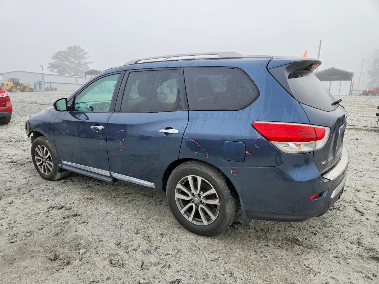2013 NISSAN PATHFINDER S photo 2