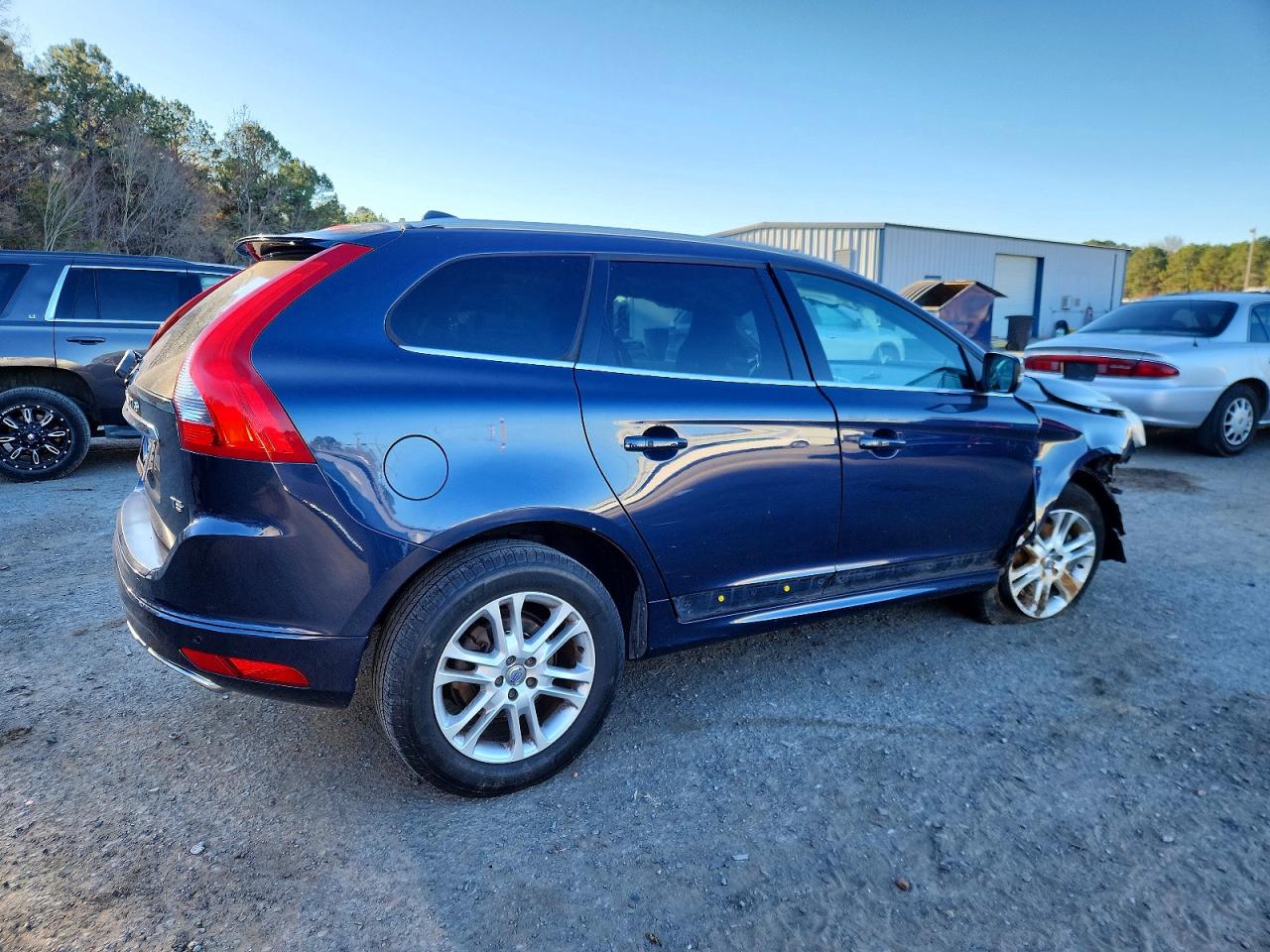 2015 VOLVO XC60 T5 PREMIER photo 3