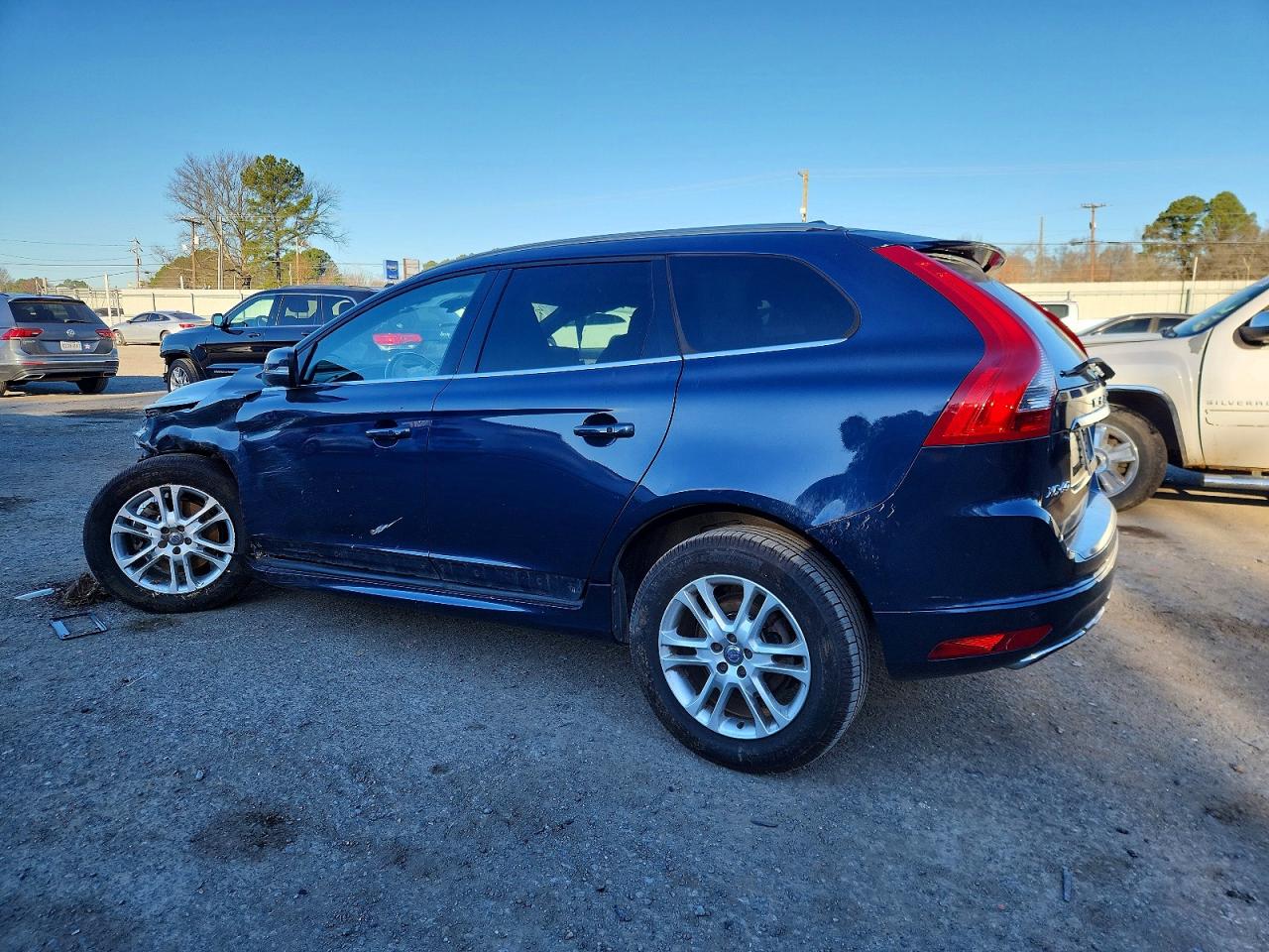 2015 VOLVO XC60 T5 PREMIER photo 2