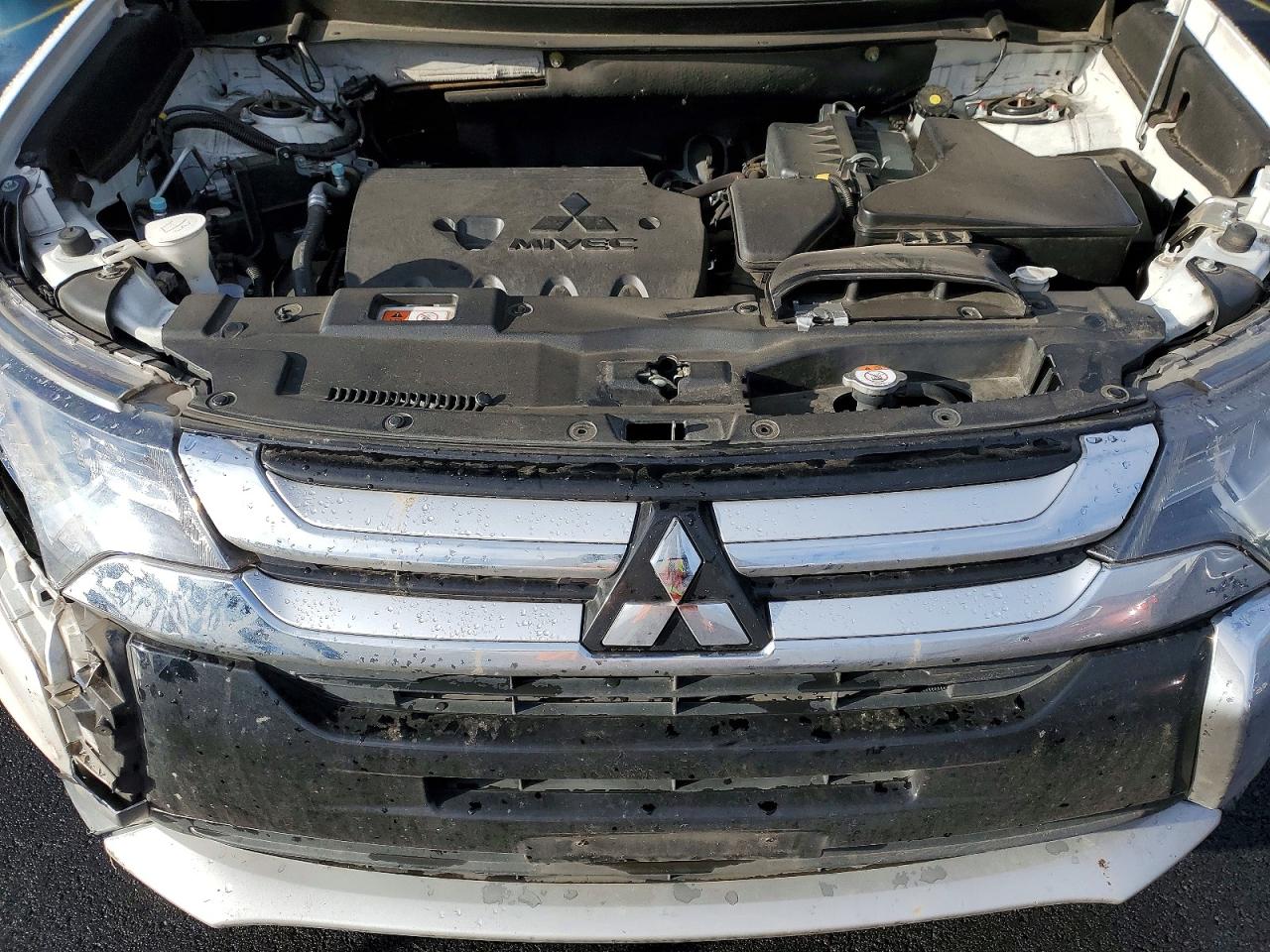 2017 MITSUBISHI OUTLANDER SE photo 12