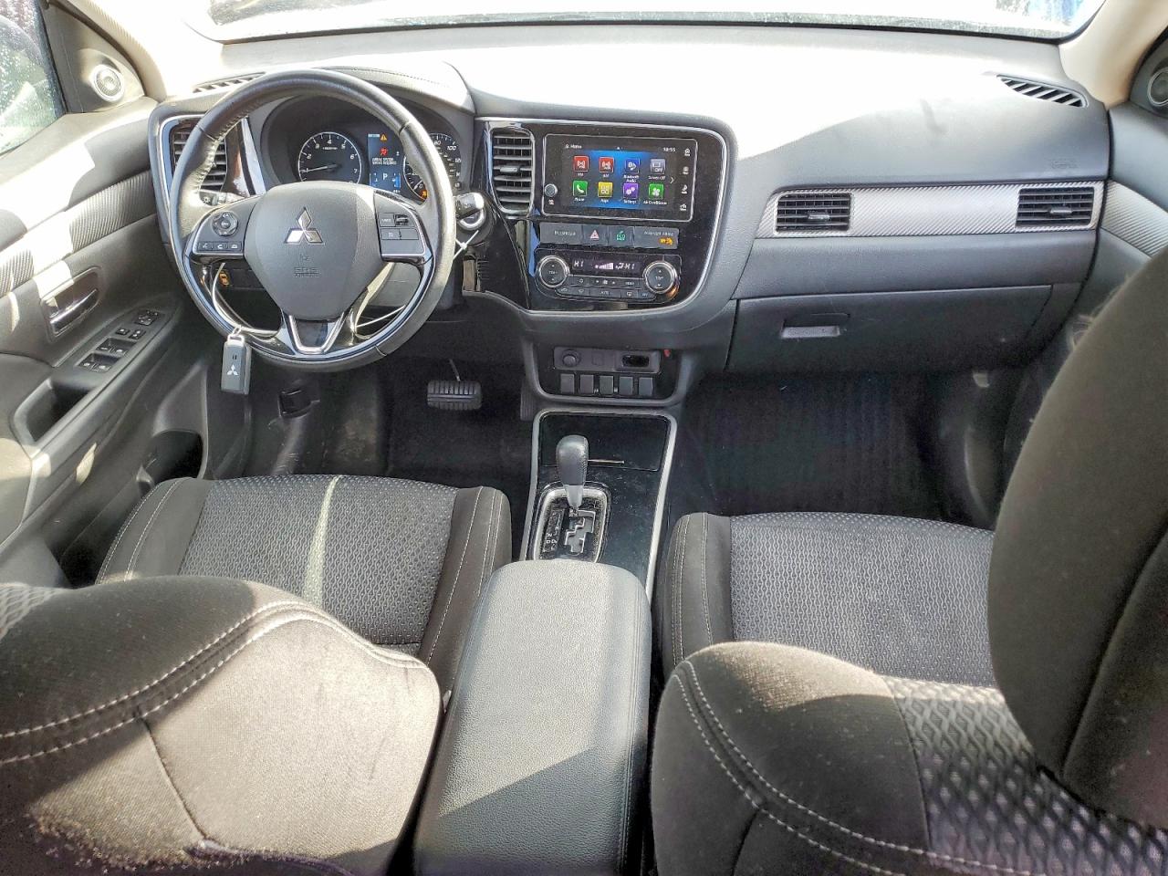 2017 MITSUBISHI OUTLANDER SE photo 8