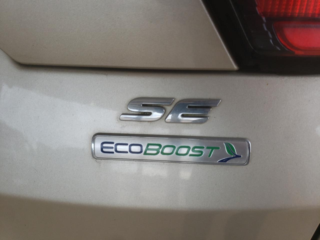 2017 FORD ESCAPE SE photo 9