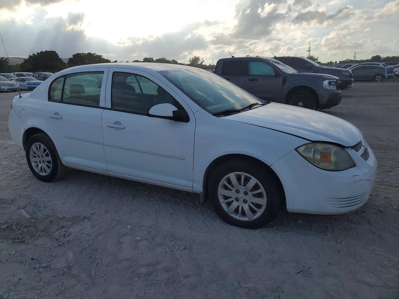 2010 CHEVROLET COBALT 1LT photo 4